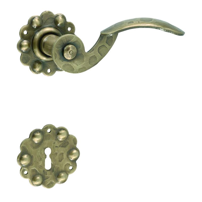 Maniglia con rosetta e bocchetta